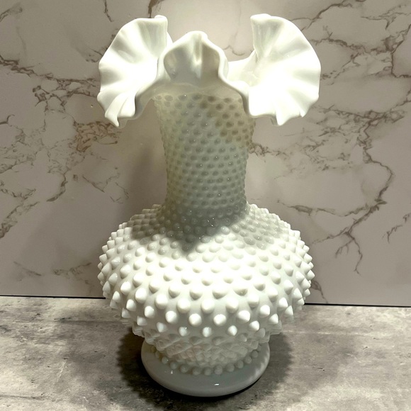 Fenton White Milk Glass Hobnail Large Vase Cottage Chic Genuine Vintage 1950s